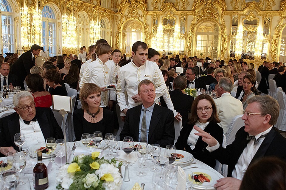 Мажу на бутерброд, а сам думаю, - как народ? Новая фотография Чубайса из-за рубежа