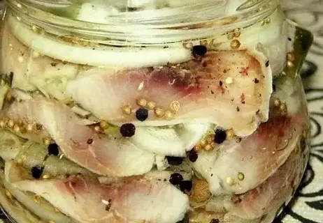 Лучший рецепт маринованной скумбрии в луковом соусе - "Пища богов"
