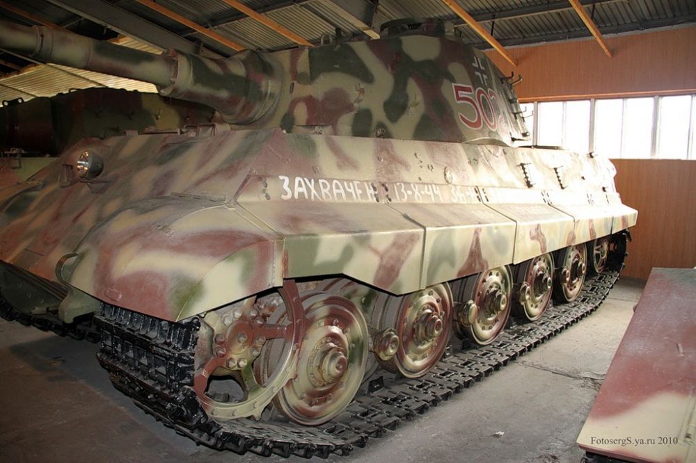 Германия отказывается передавать Украине свои танки, опасаясь «появления» этих боевых машин в России.