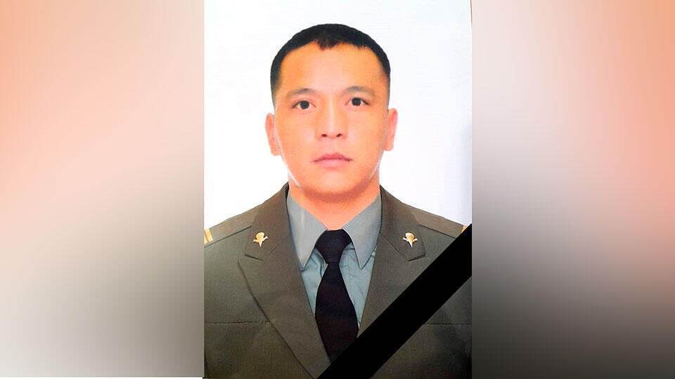 Уроженцу Харабалинского района Астраханской области Марату Кадргалиеву посмертно присвоили звание Героя России. Об этом сообщили власти района.