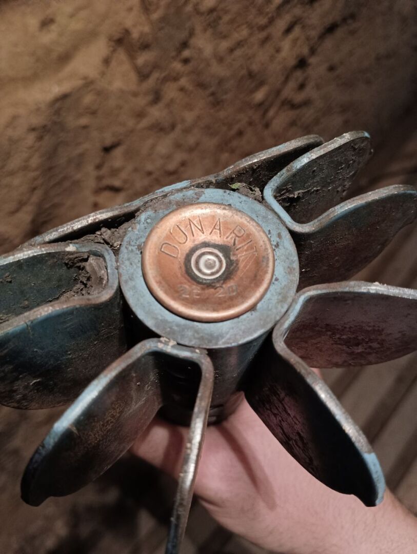 Произведенные на болгарском заводе Dunarit летят по нашим позициям в Николаевской области.