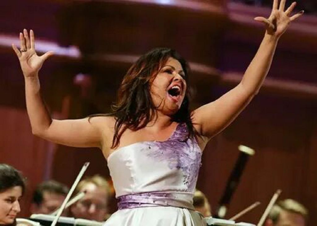 Три стула Анны Нетребко