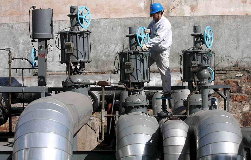 Nikkei: КНР и Индия увеличивают закупки нефти из России, снижая эффективность санкций.