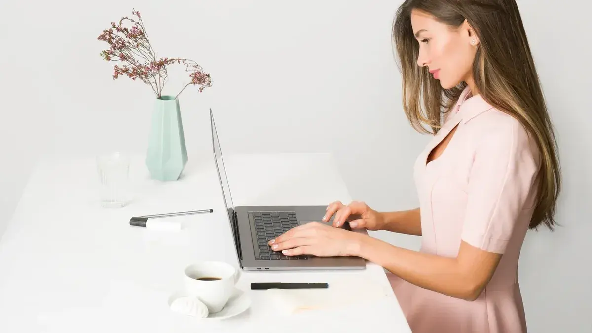 Самозанятые имею право на 1200 рублей в месяц: как и на что оформляется ежемесячная выплата