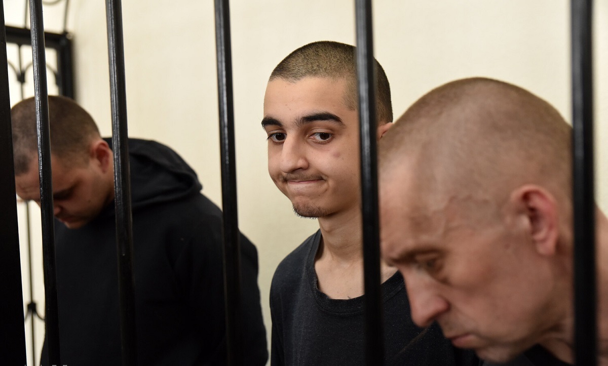 Двоим британцам и одному марокканцу суд в ДНР назначил смертную казнь. Это только начало?