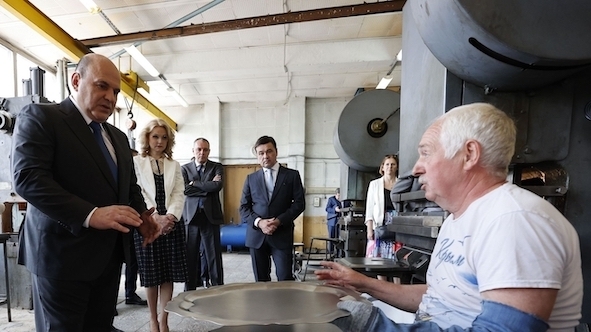 Жостовская роспись. Народные промыслы живы