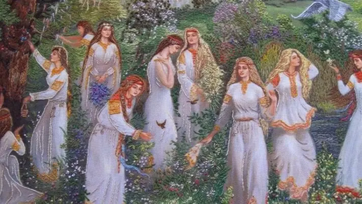 Гадания на Троицу 12 июня 2022 года: 5 строжайших запретов, 3 мощные молитвы, 10 обязательных дел, 4 способа троицкого гадания 8 примет ...