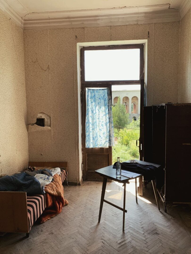 Сказочная жизнь в Грузии, наконец то! Не то что в бедной России🌚