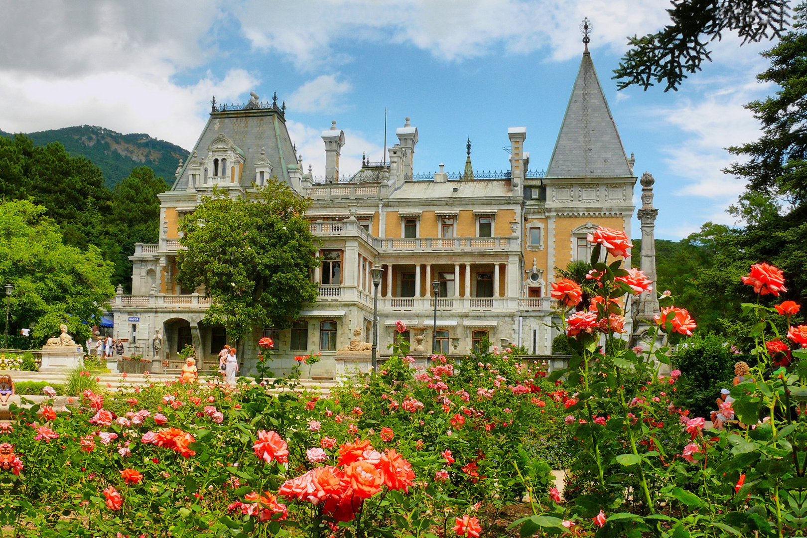 Крым - это наша история! Стоит ли ехать этим летом в Крым? Курортный сезон в Крыму будет сорван?