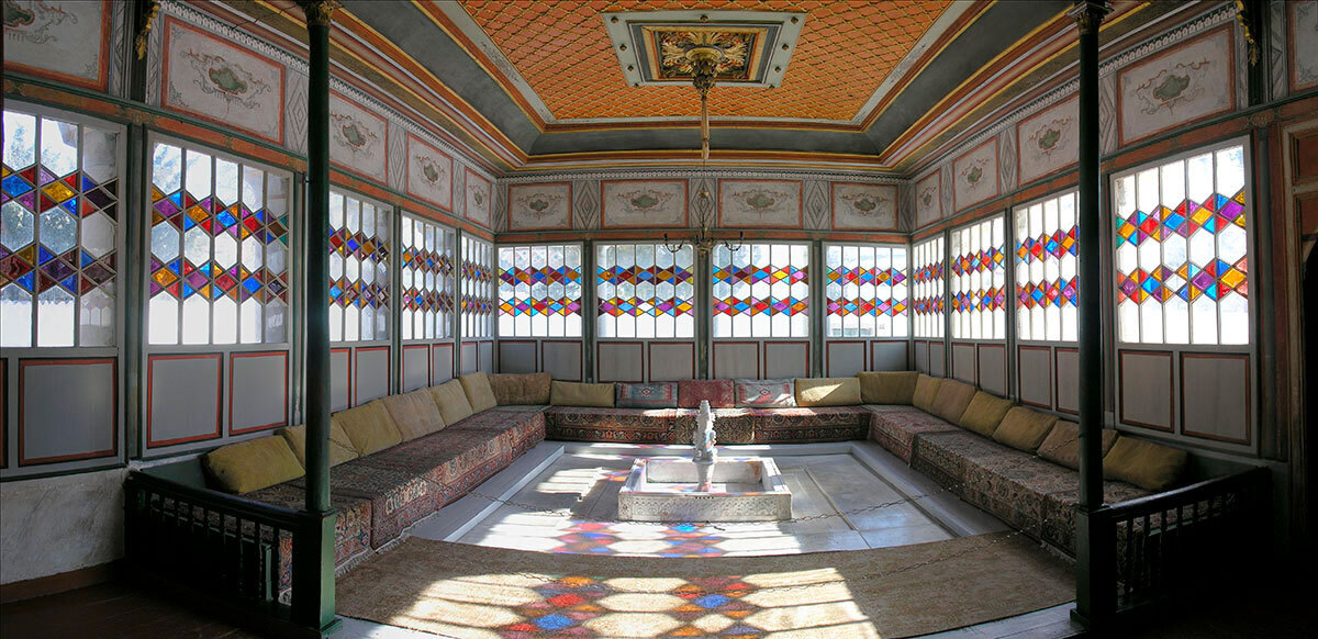 Крым - это наша история! Стоит ли ехать этим летом в Крым? Курортный сезон в Крыму будет сорван?