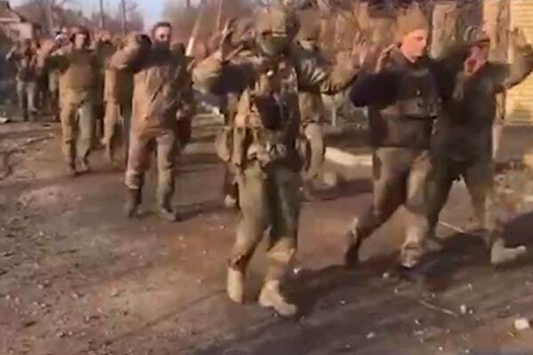 ❗️Украинские нацисты лишились возможности покинуть Северодонецк и могут сдаться, сообщил Эдуард Басурин.