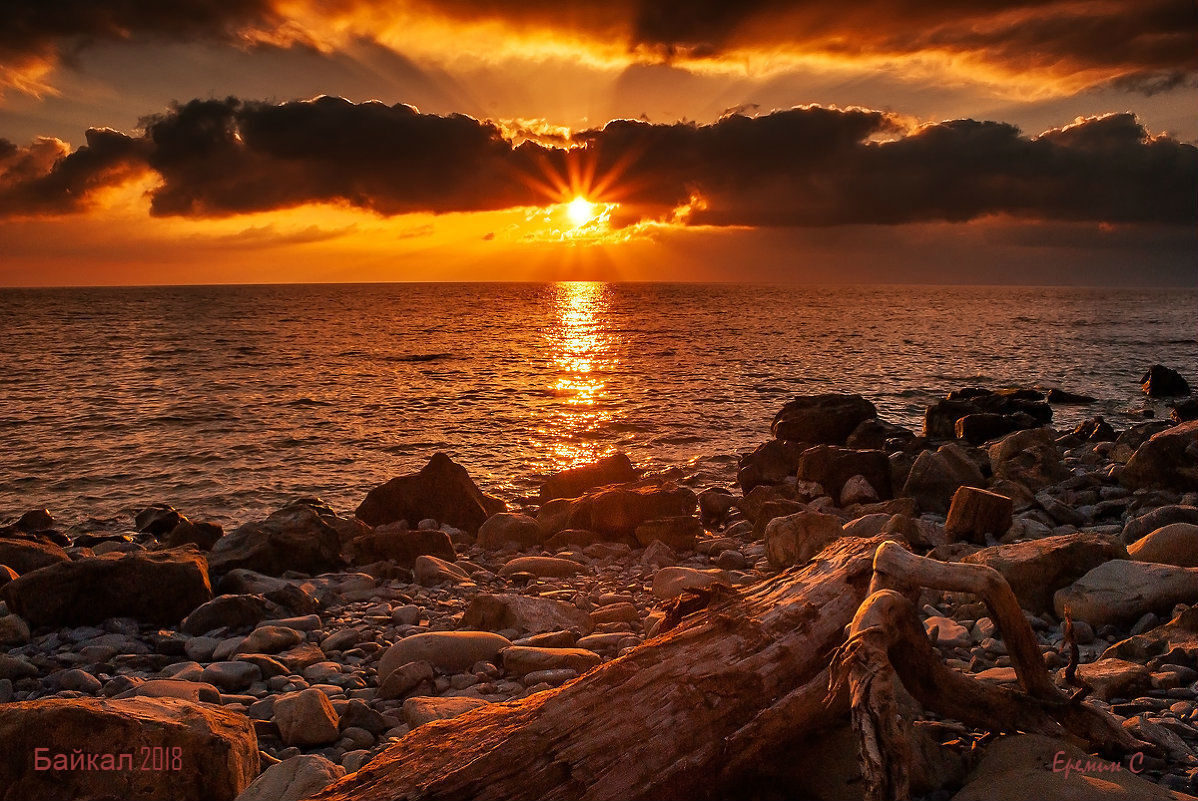 Камчатка - удивительный край нашей бескрайней страны. А не махнуть ли нам этим летом туда?