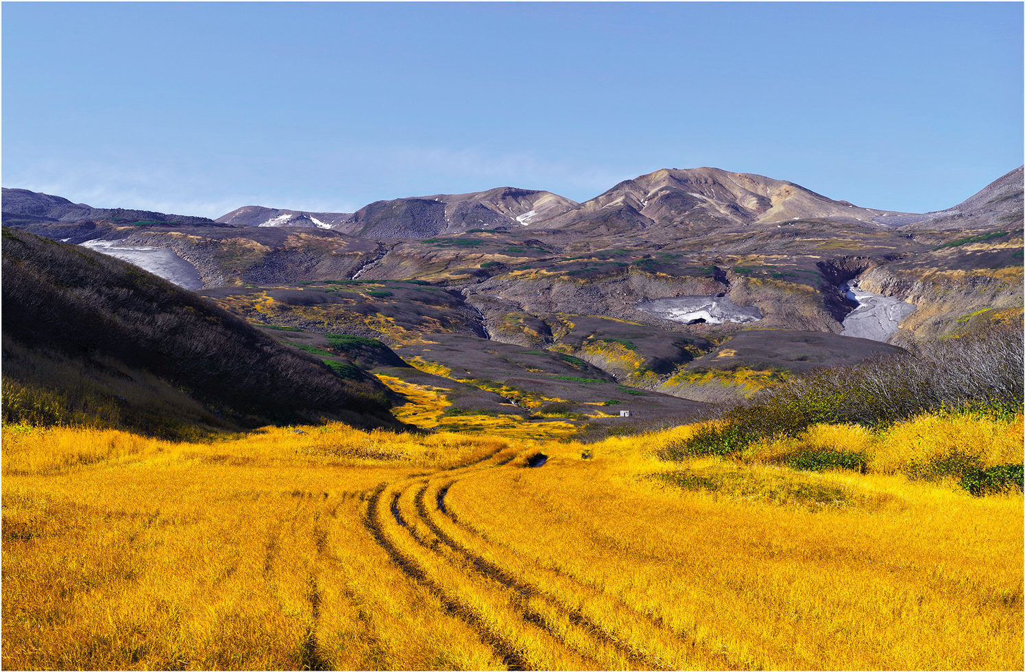 Камчатка - удивительный край нашей бескрайней страны. А не махнуть ли нам этим летом туда?