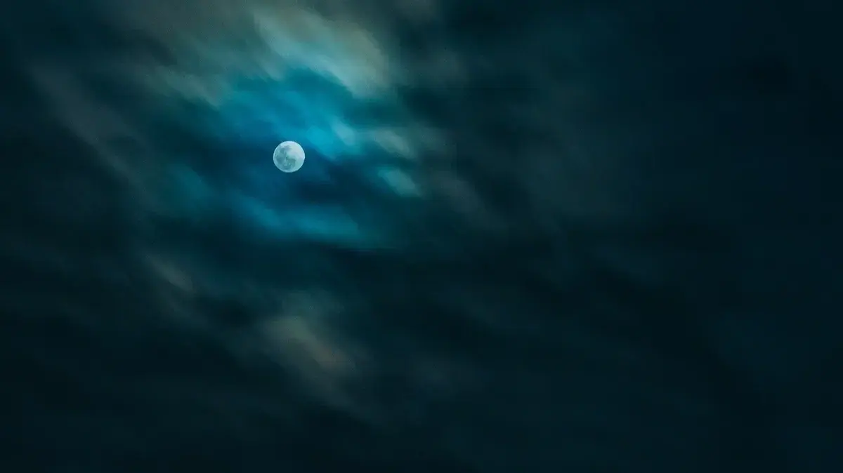 14 июня 2022 - Роковое Суперлуние: какие опасности клубничного Полнолуния перед парадом планет? Самое опасное событие произойдет