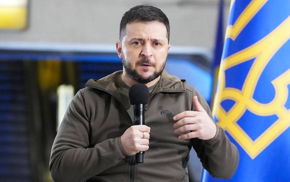 ❗️Между Зеленским и Вашингтоном никогда не было серьезных отношений. Скорее, это брак по расчету. Но, похоже, нынешний американский лидер готов...