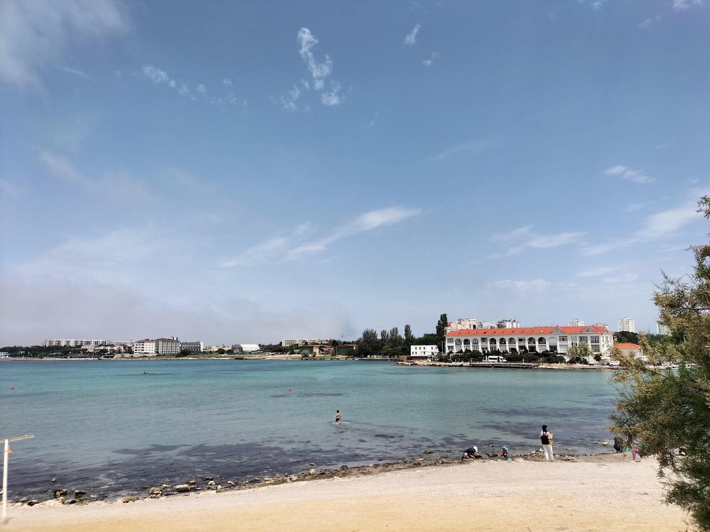 Показываю, что происходит на пляжах Крыма – почему в этом году самый лучший отдых в Крыму и Севастополе