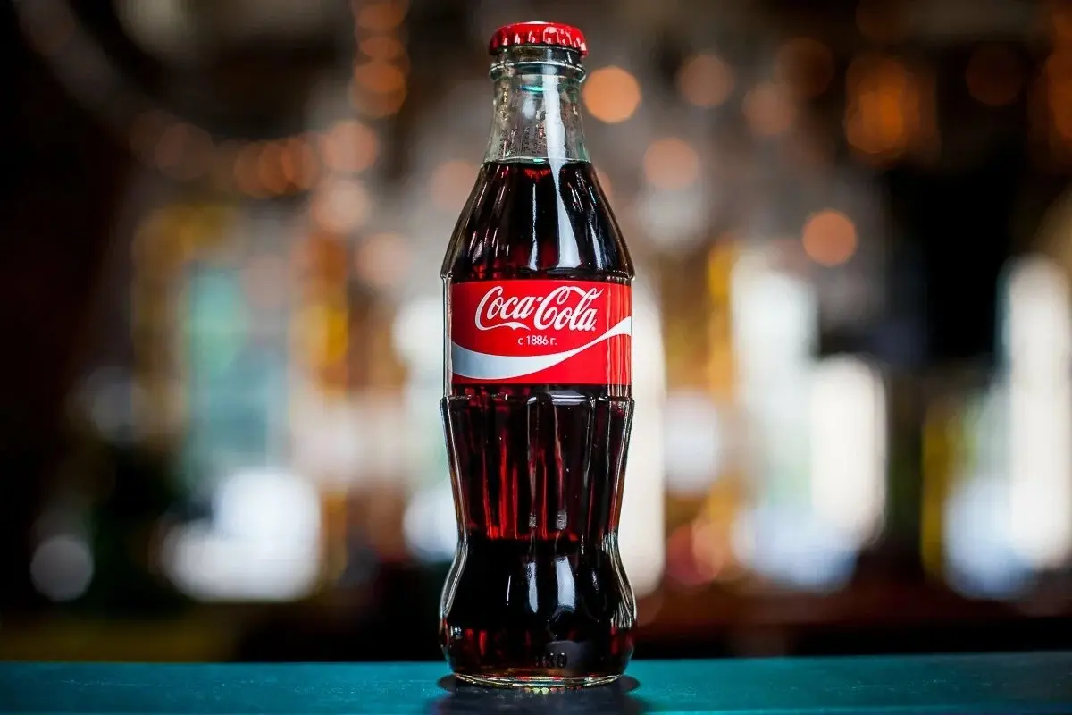 ⚡Coca-Cola заявила о прекращении производства и продажи своих брендов в России.