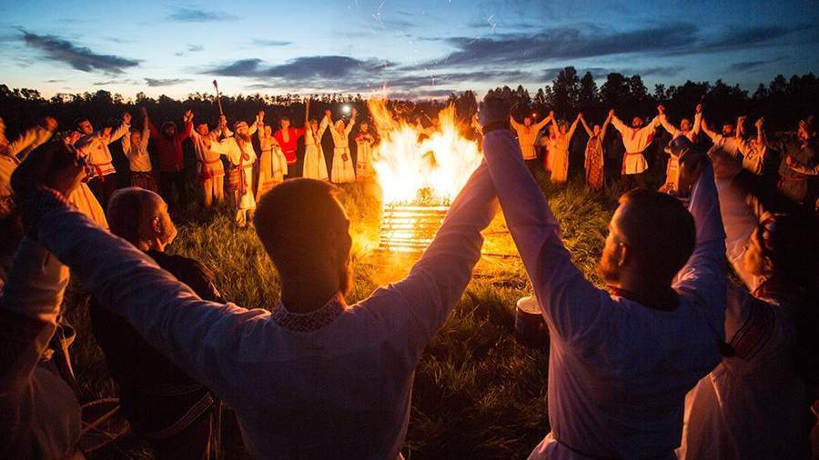 Летнее солнцестояние картинка