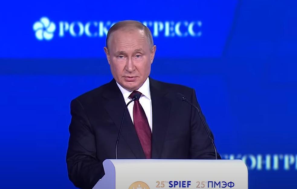 Историческая речь Путина на ПМФ-2022! Путин объявил Запад «паразитом», грабящим весь мир!