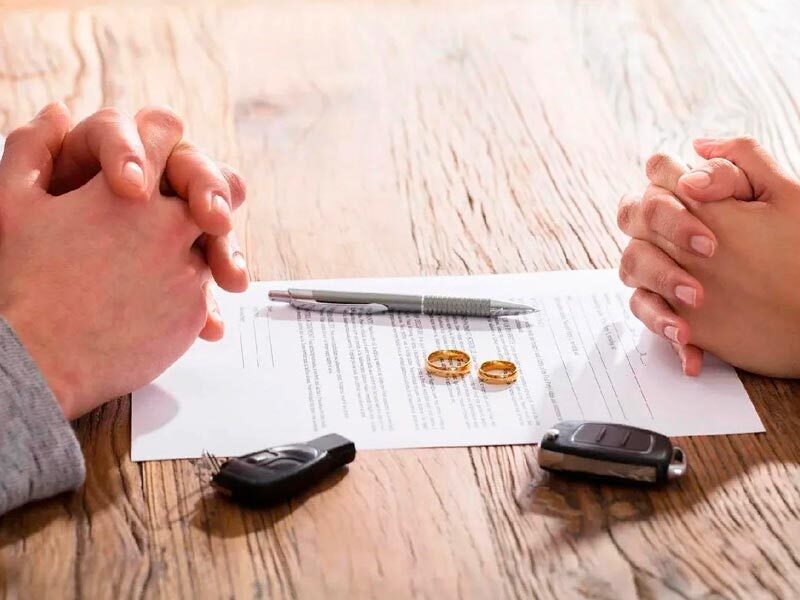 Можно ли выписать бывшего супруга из квартиры после развода?