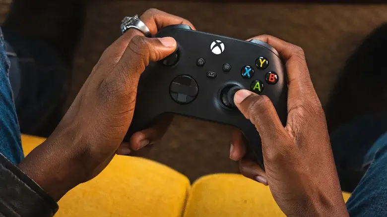 Microsoft борется с нехваткой контроллеров Xbox