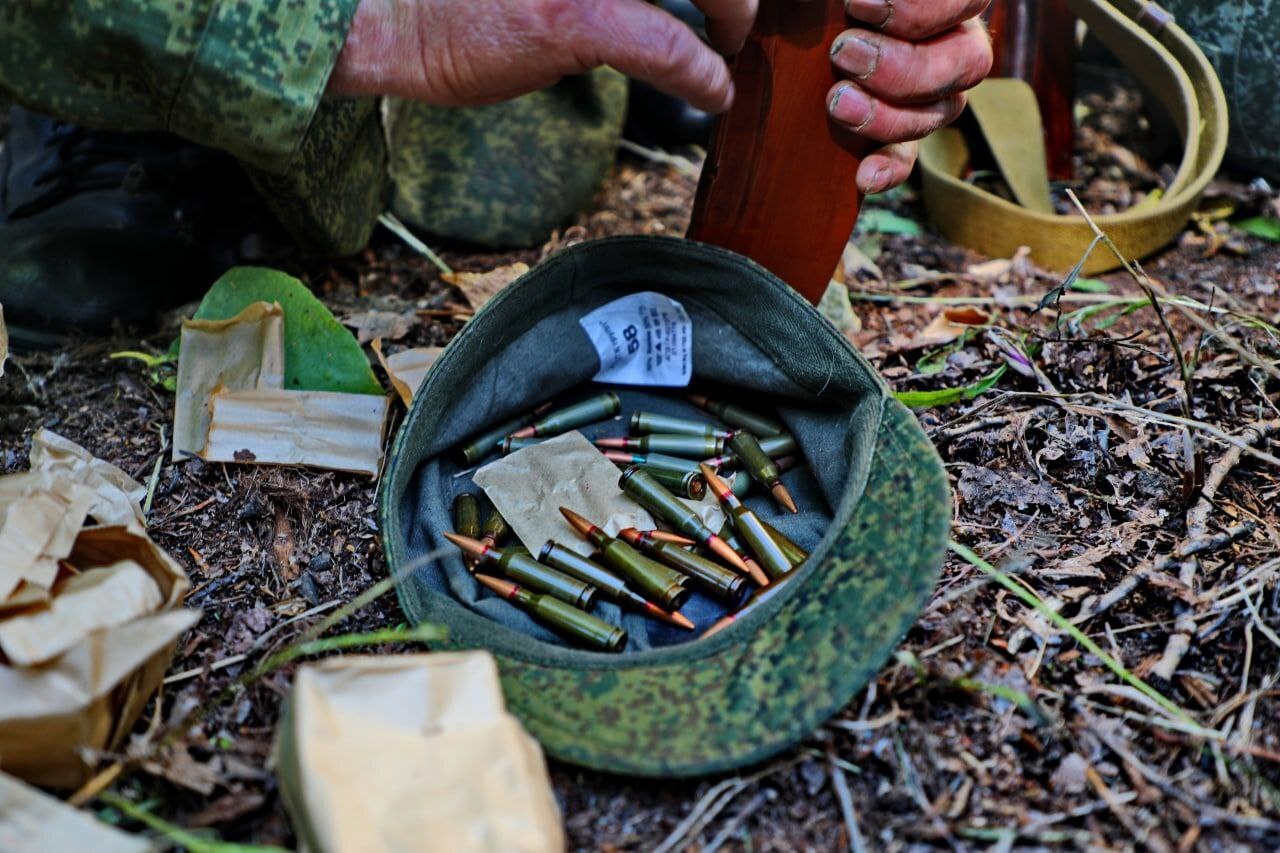 Русские ДОБРОВОЛЬЦЫ едут на фронт💪