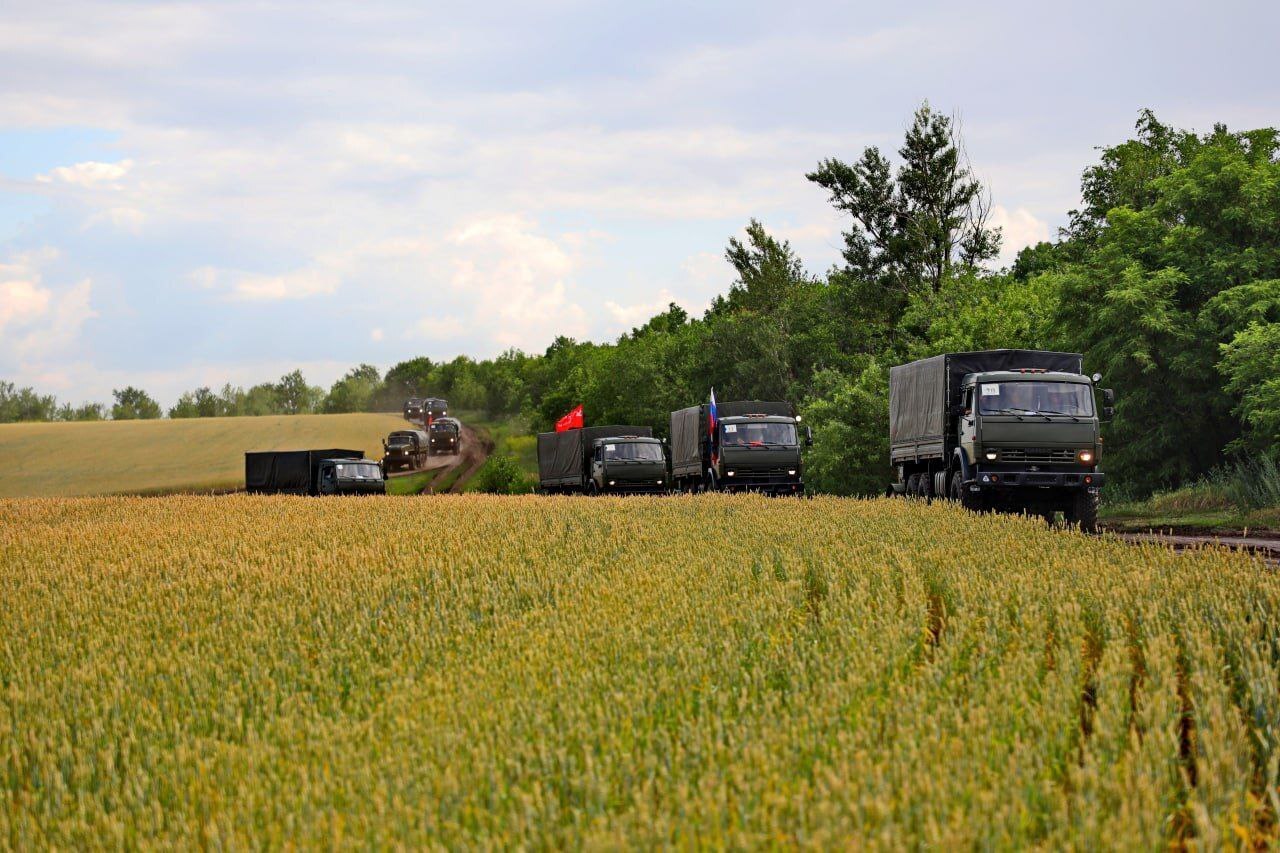 Русские ДОБРОВОЛЬЦЫ едут на фронт💪