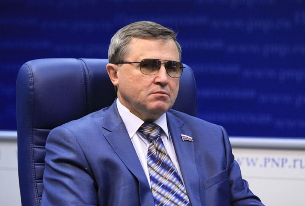 Людям надо выживать..Единая Россия отказалась повышать зарплаты учителям.