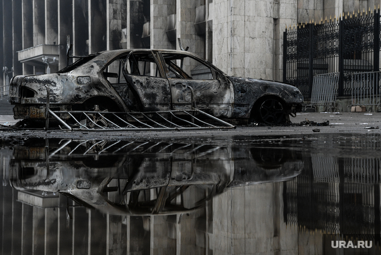 В Узбекистане ввели чрезвычайное положение и комендантский час