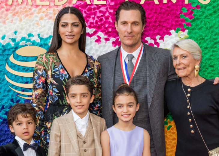 Вторые половинки звездных мужей. Кто они?