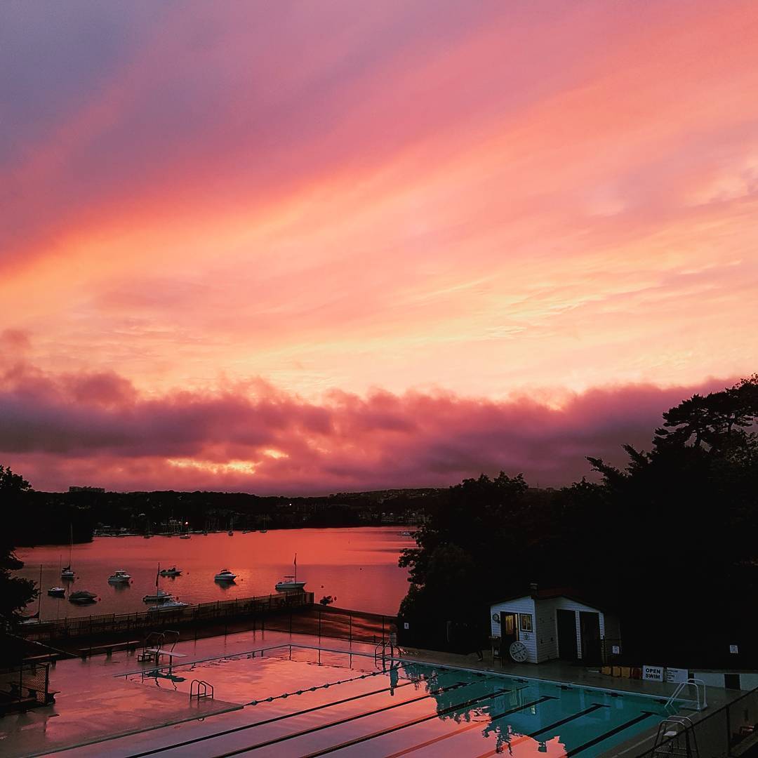 Самые сказочные плавательные бассейны по всей Канаде, где можно освежиться этим летом.