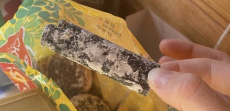 Глазурная зажигалка в упаковке