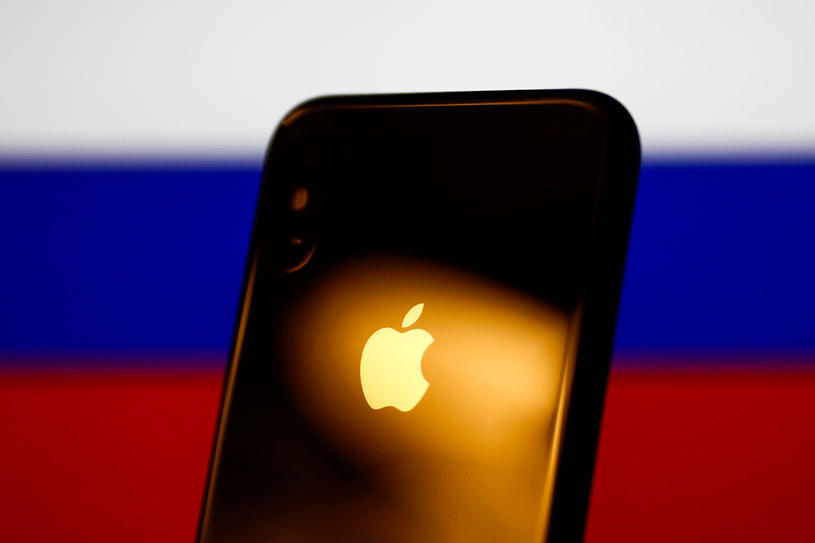 Россия налагает штрафы на иностранные компании. Apple заплатит 2 млн рублей