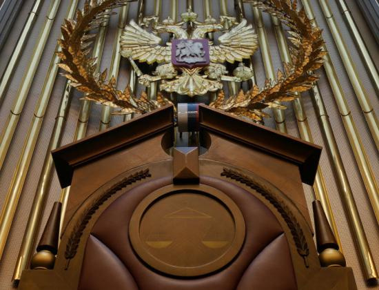 Прокурор направил в суд заявление в интересах гражданина. Гражданин внёс уточнение требований заявления. Чьи требования обязан разрешить суд?