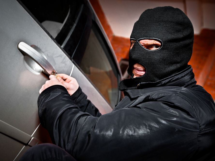 Как не дать взломать автомобиль?