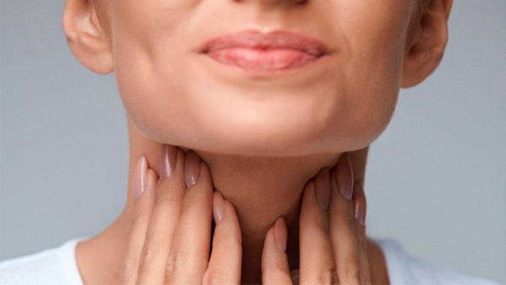 6 признаков, по которым можно определить проблемы с щитовидной железой