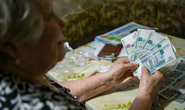 Индексация выплаты работающим пенсионерам: когда это произойдёт? Будет ли это с 01.08.2022 года: насколько все же увеличатся пенсия, какова ситуация?