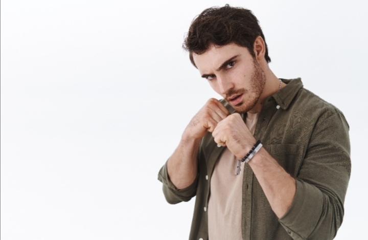 Прежде чем защищаться от нападения – нужно подумать? Есть ли в России право на самооборону, разъяснил Верховный суд