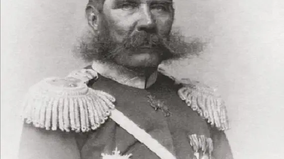 Этот боевой офицер был кумиром своих подчиненных и ужасом своих противников