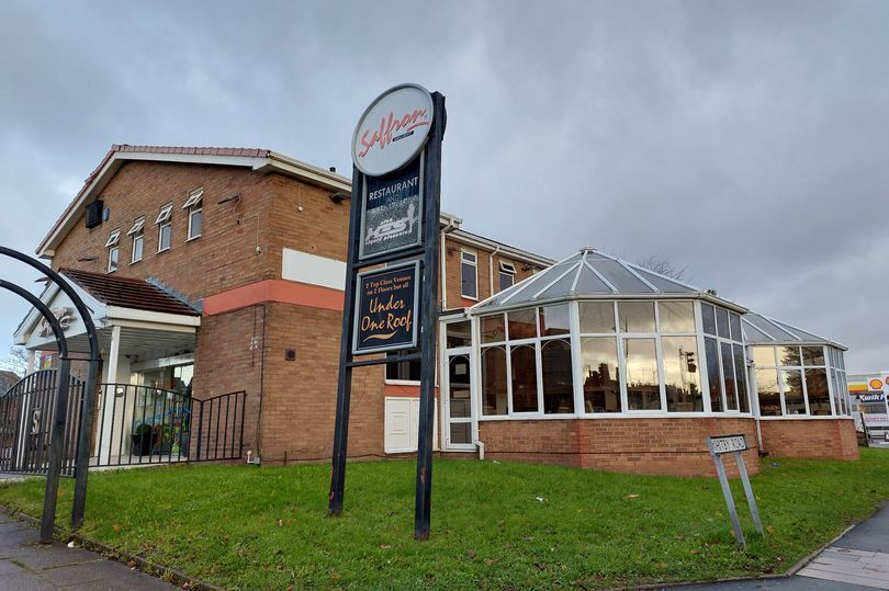 Добро пожаловать на снос бывшего ресторана и ночного клуба порта Элсмир в Центральной Англии или для чего у них сносят классные здания.