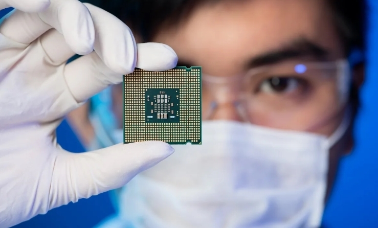 Дальнейшему сотрудничеству в области чипов