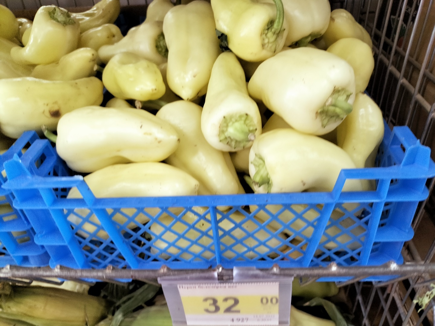 Копеечные цены. Крым заполнен фруктами из Запорожья - фото