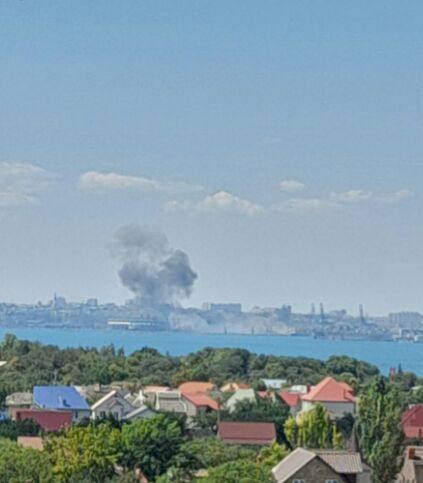 Под шумок не удалось (базу ВСУ в Одессе разбомбили).