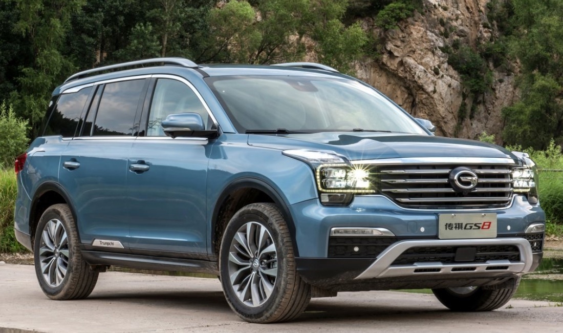 В Россию привезли партию больших кроссоверов GAC GS8