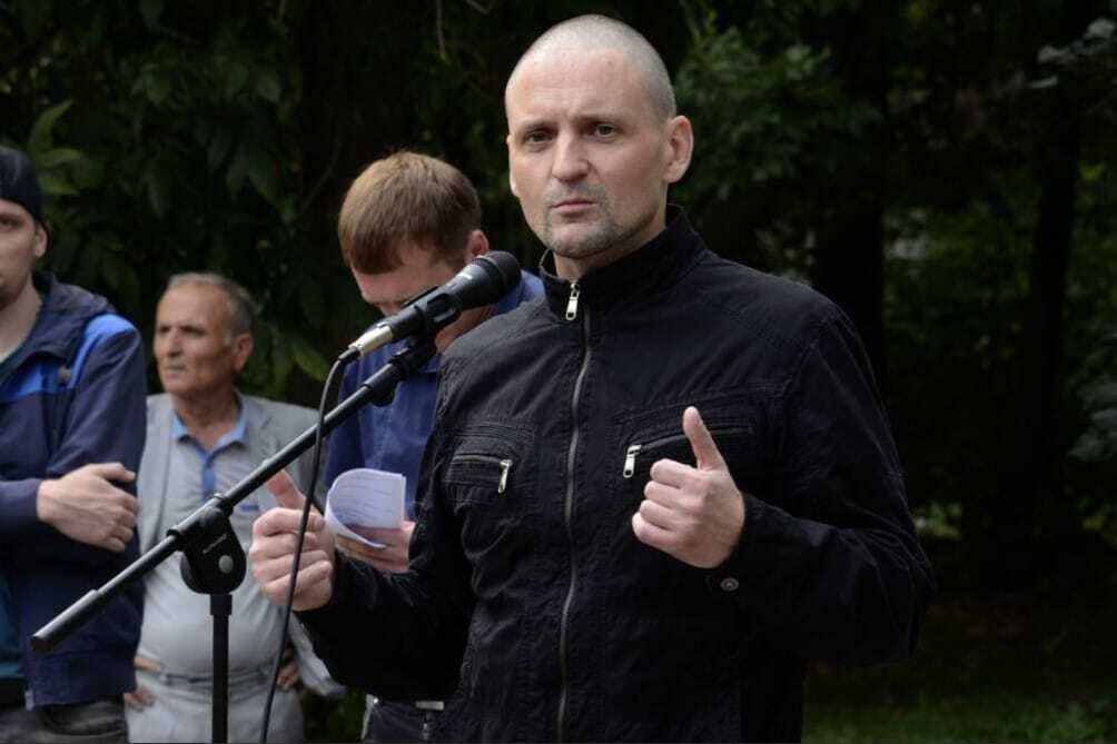 Нет Ельцин - центру!