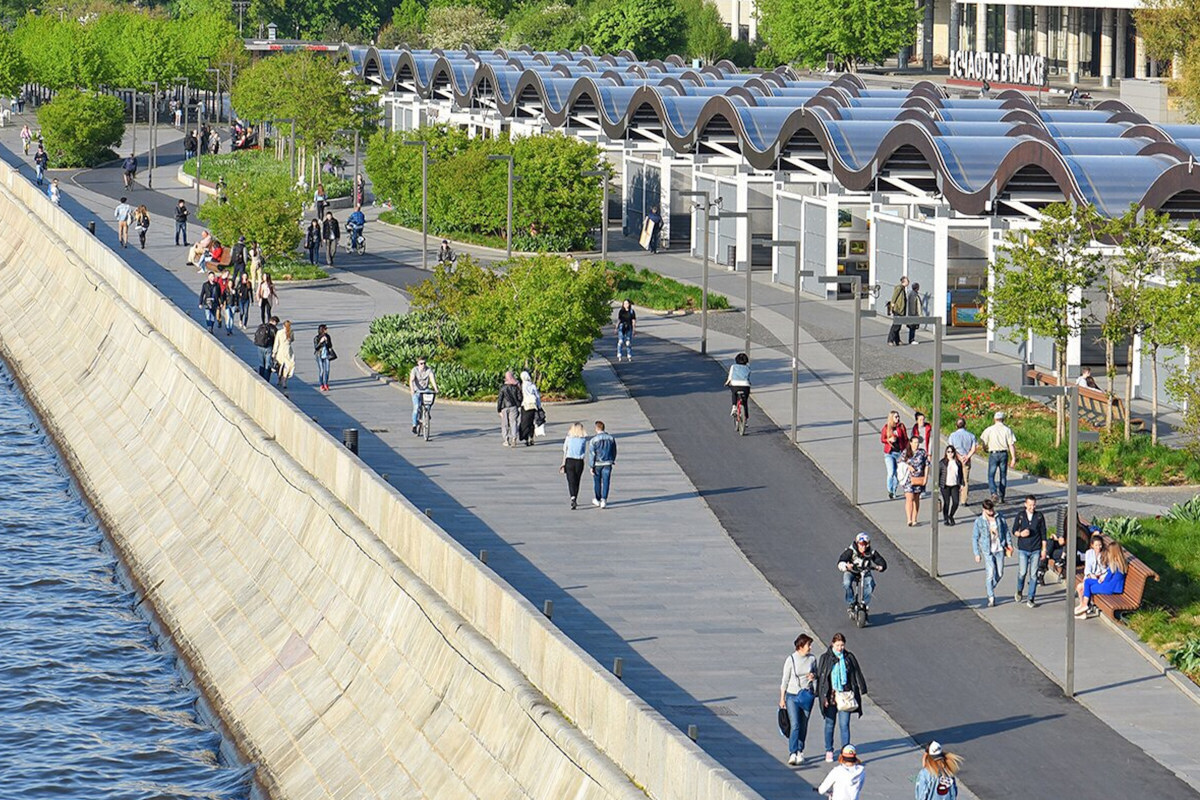 Прогулки по Москве: столичные набережные, строгие и не очень