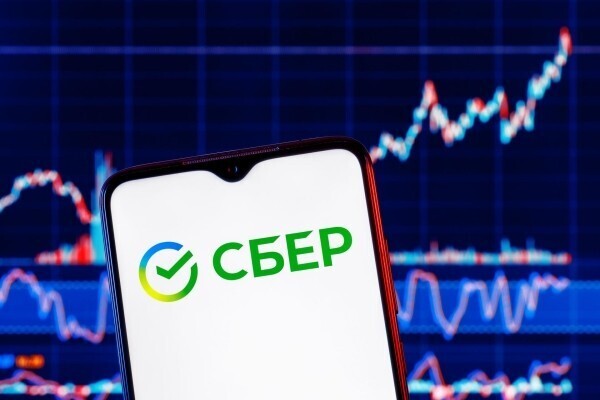 «Впервые за 20 лет существования услуги»: Сбербанк объявил о повышении стоимости уведомлений об операциях