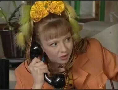 Как я в школе секретарём работала за 3500 рублей - за жвачку и оплеухи