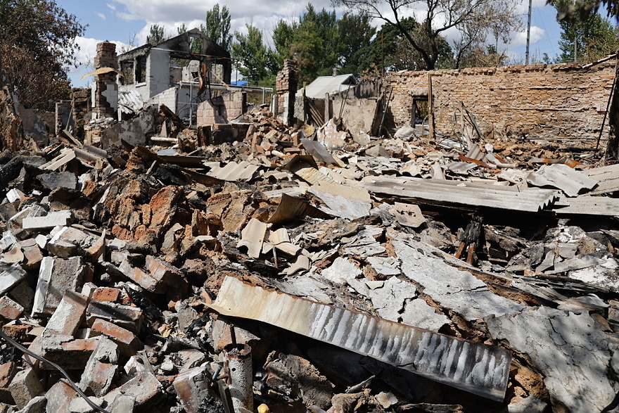 ВСУ нанесли удар по пленным "азовцам" в ДНР. Что это? Бей своих, чтобы чужие боялись? Заметание следов преступлений, убив свидетелей? Акт устрашения?