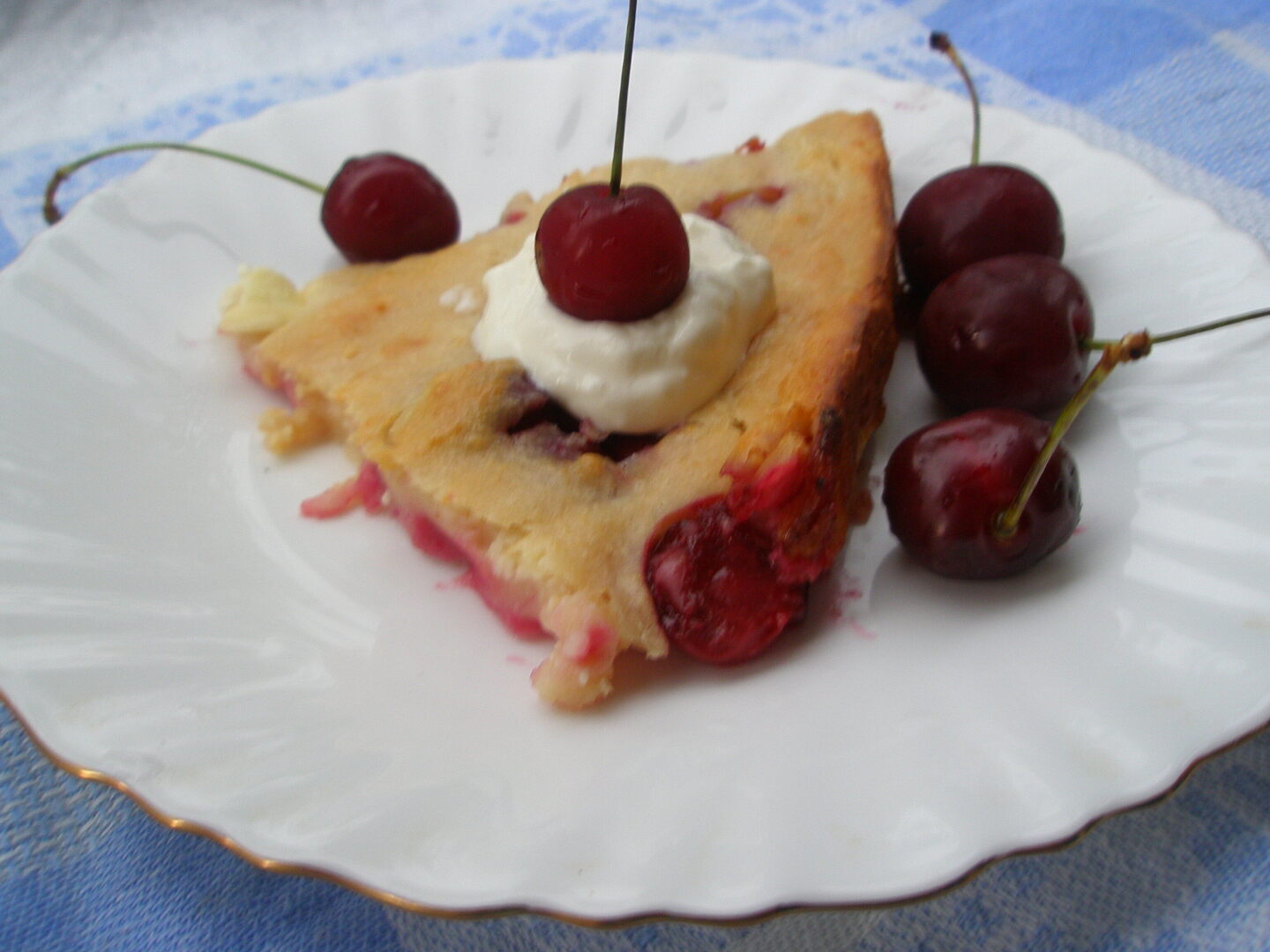 Рецепт творожной запеканки с вишней